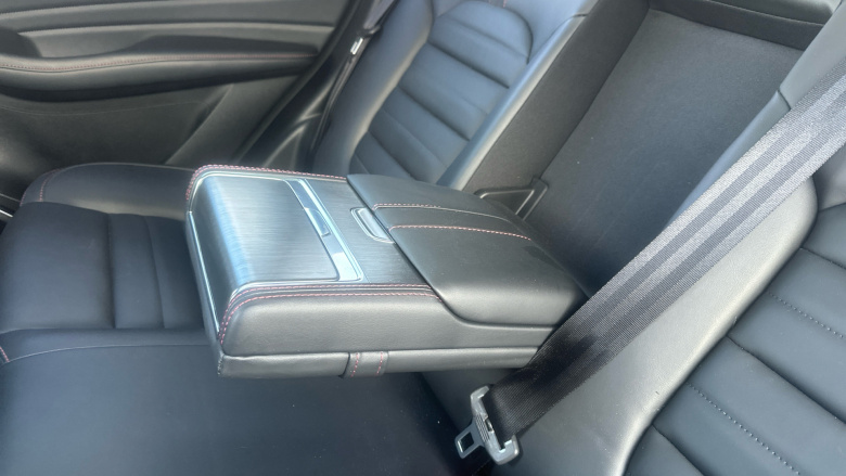 MG Hs 1.5 T-GDI PHEV Exclusive 5dr Auto Hatchback